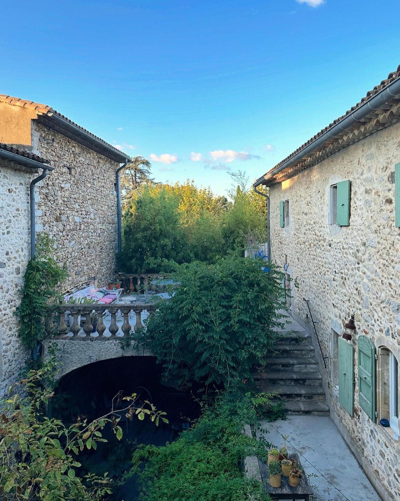 Les Cailloux Dorés Massillargues-Attuech Exterior foto